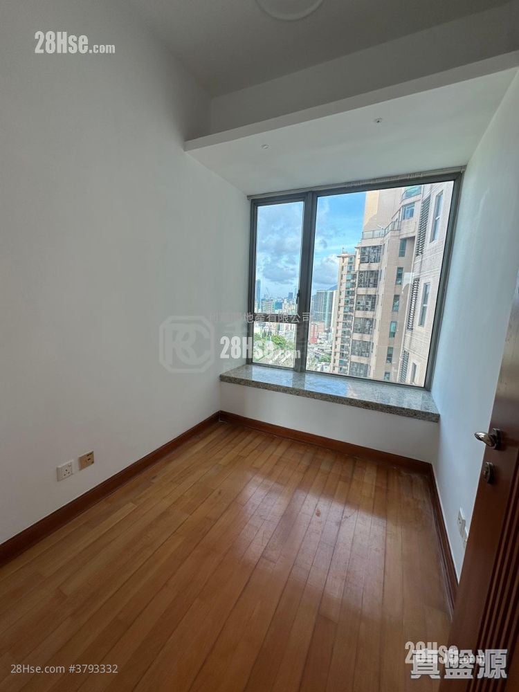 君颐峰 售盘 3 房 , 2 浴室 829 平方尺