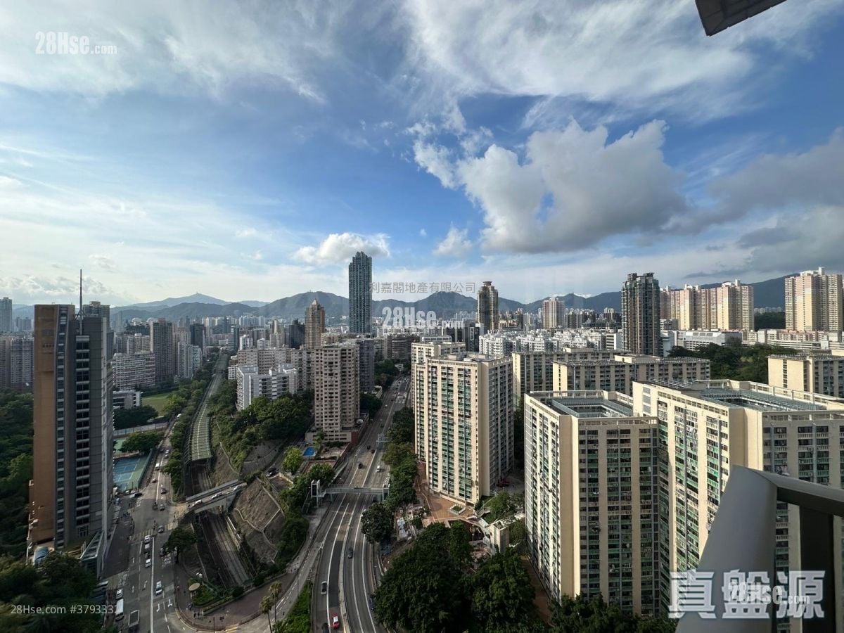 君颐峰 售盘 3 房 , 2 浴室 829 平方尺