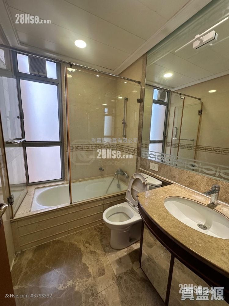 君颐峰 售盘 3 房 , 2 浴室 829 平方尺