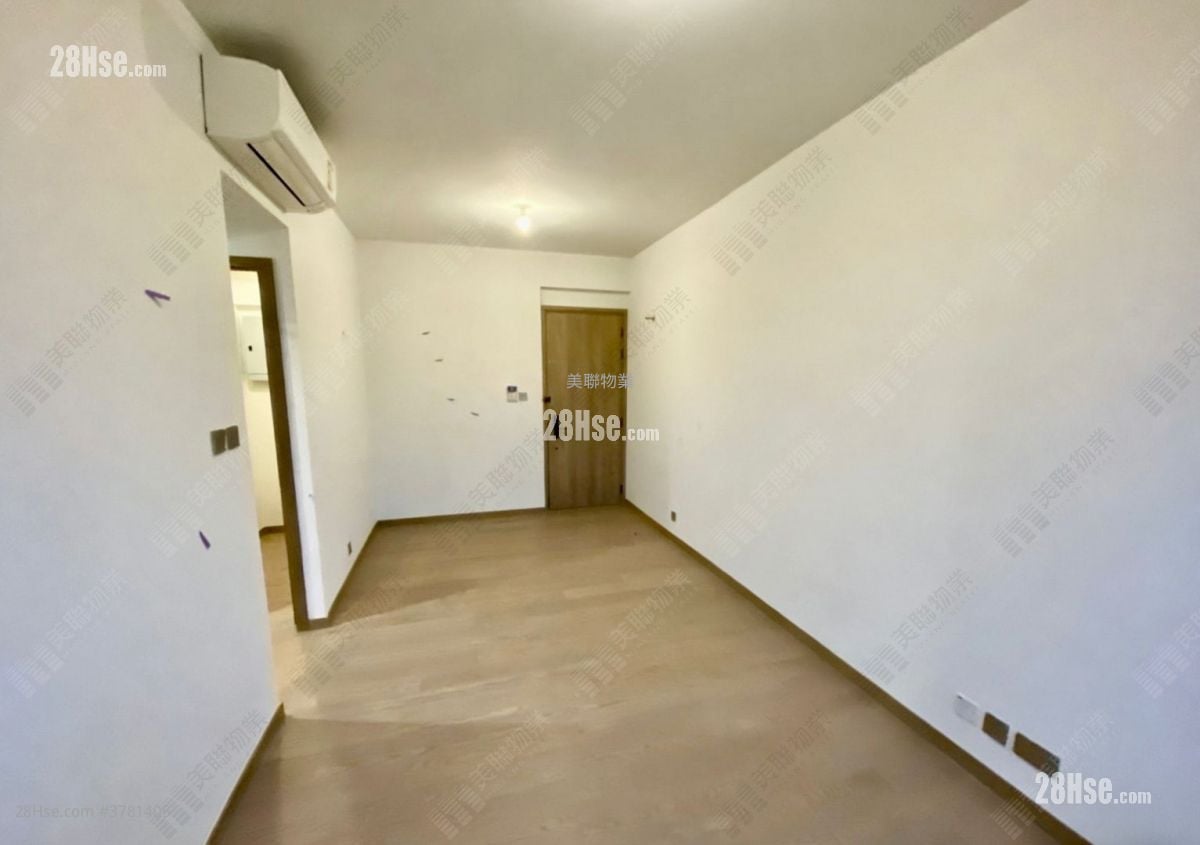 Centra Horizon Rental 2 Bedrooms , 2 Bathrooms 585 ft²