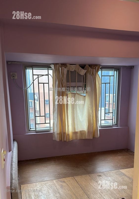 Golden Lion Garden Rental 1 Bedroom , 1 Bathroom 266 ft²