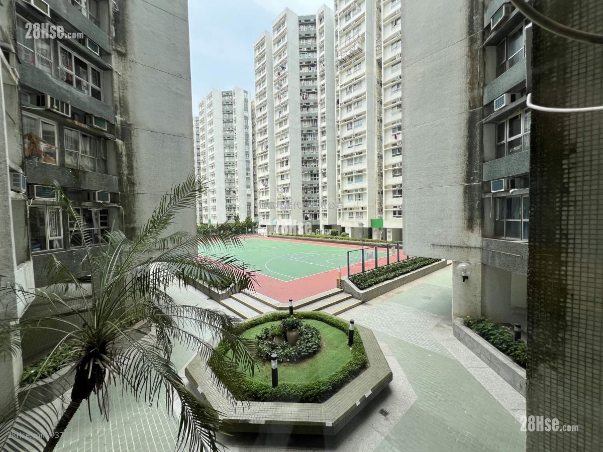 Whampoa Garden Sell 2 Bedrooms , 1 Bathroom 389 ft²