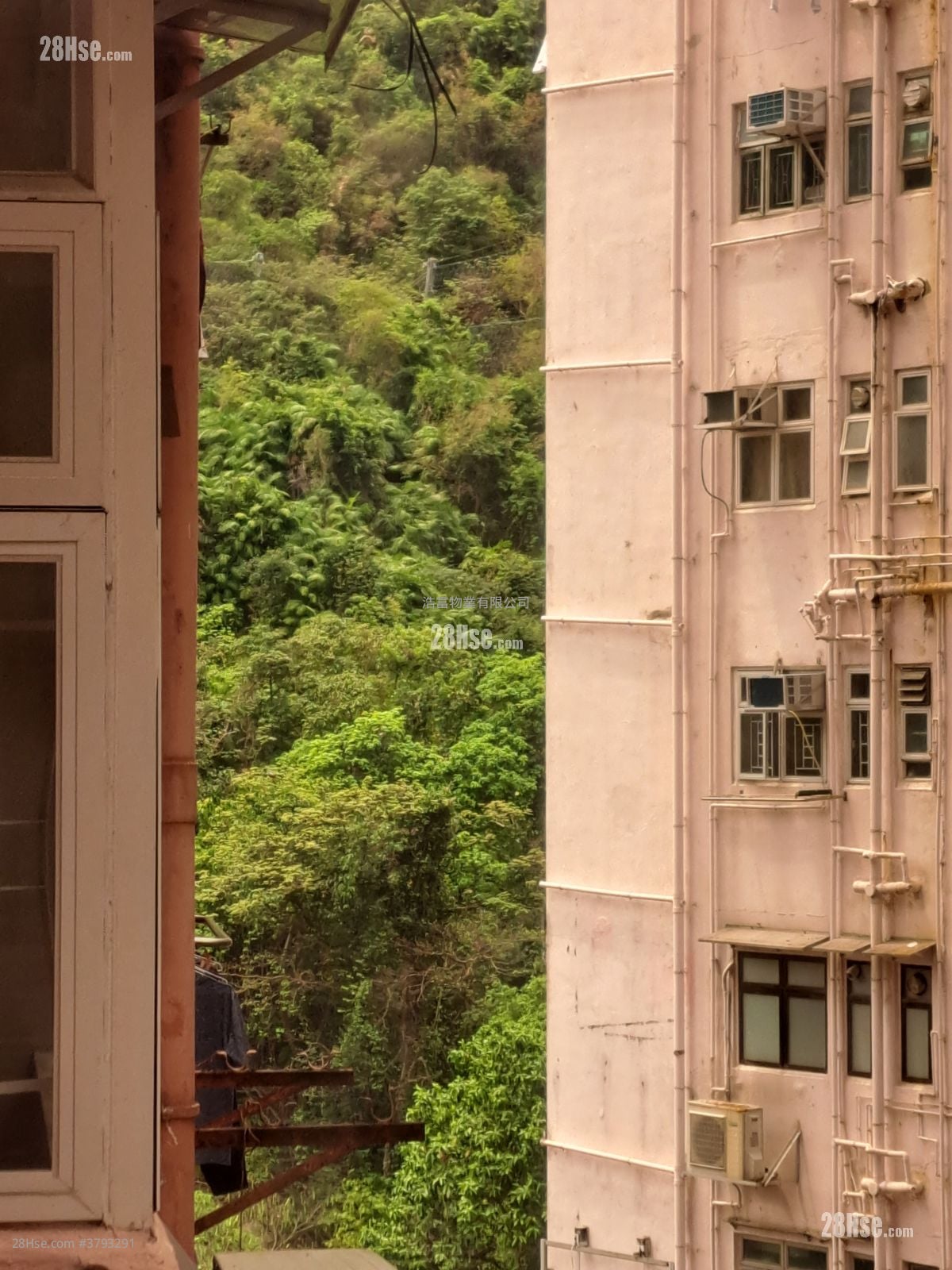 Wai Lee Building Sell 2 Bedrooms , 1 Bathroom 334 ft²