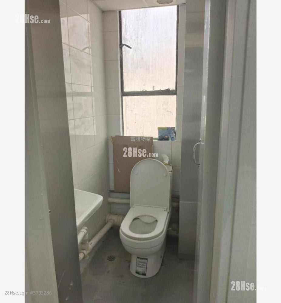 Wah Lok Industrial Centre Rental 1 Bedroom , 1 Toilet