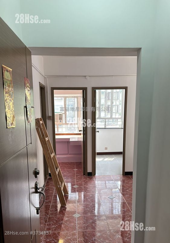 Golden Lion Garden Rental 2 Bedrooms , 1 Bathroom 285 ft²