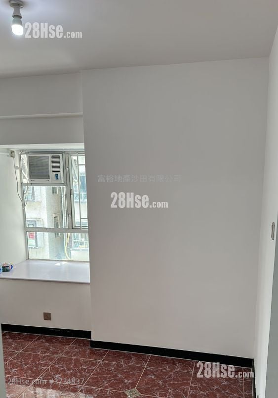 Golden Lion Garden Rental 2 Bedrooms , 1 Bathroom 285 ft²