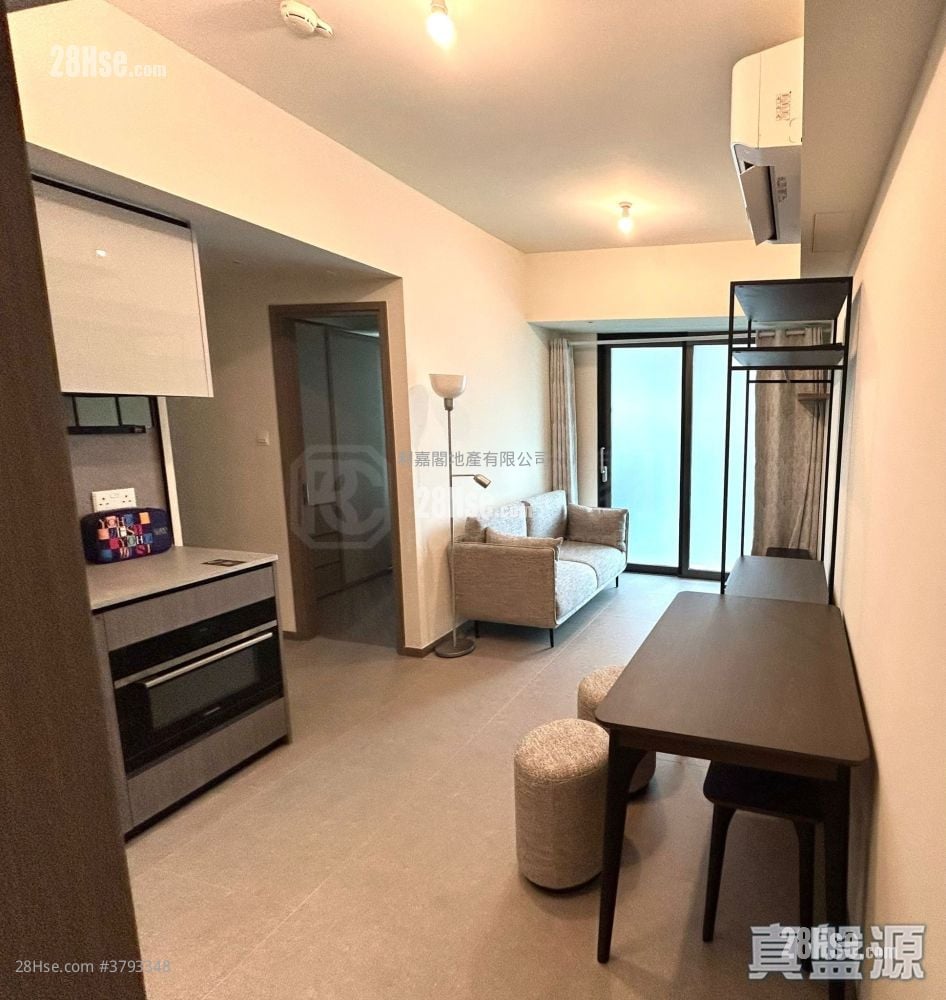 Yoho West Rental 2 Bedrooms , 1 Bathroom 454 ft²