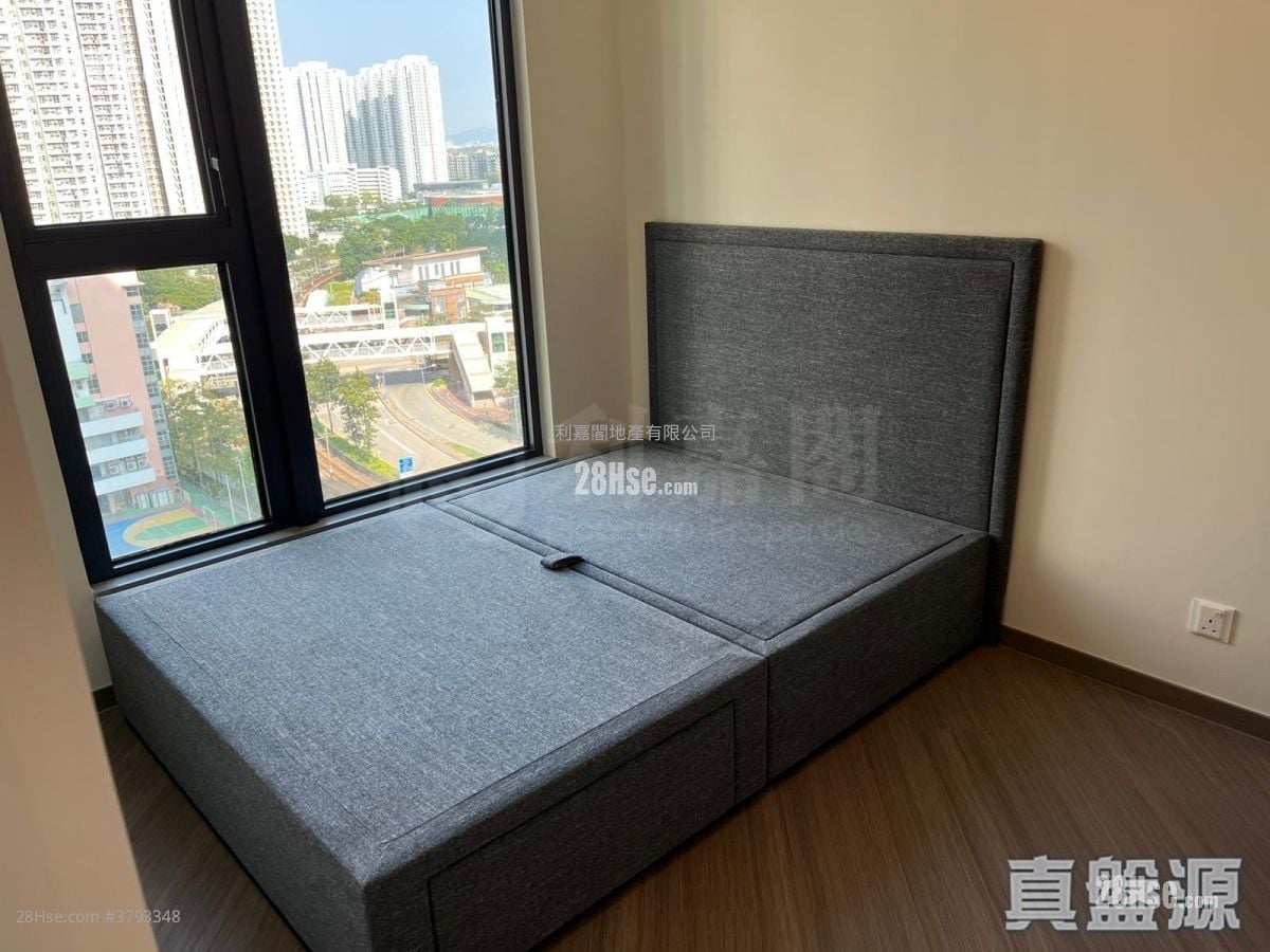 Yoho West Rental 2 Bedrooms , 1 Bathroom 454 ft²