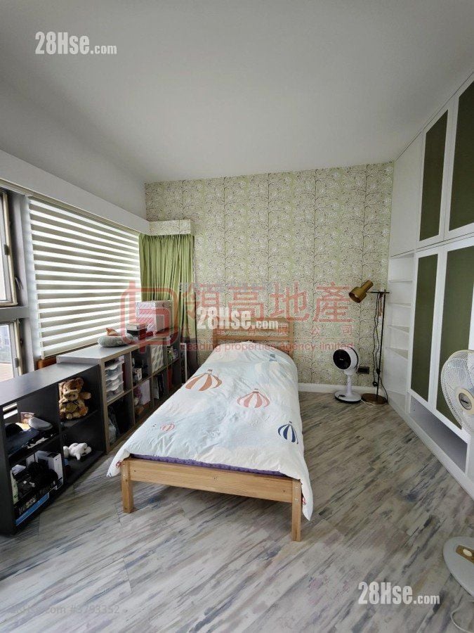 The Waterfront Sell 4 Bedrooms , 4 Bathrooms 1,681 ft²