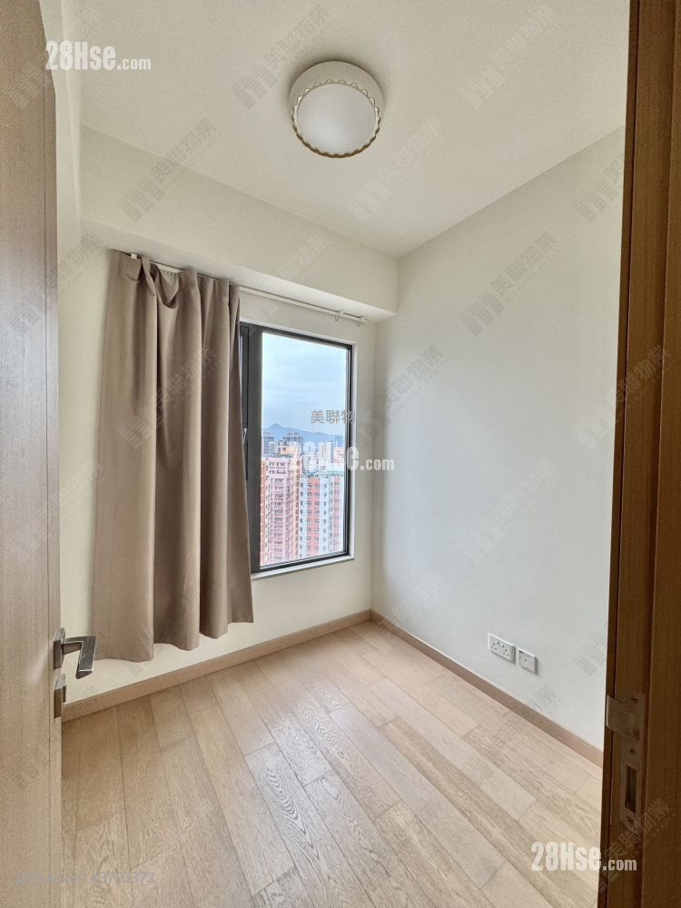 Sol City Sell 3 Bedrooms , 2 Bathrooms 726 ft²