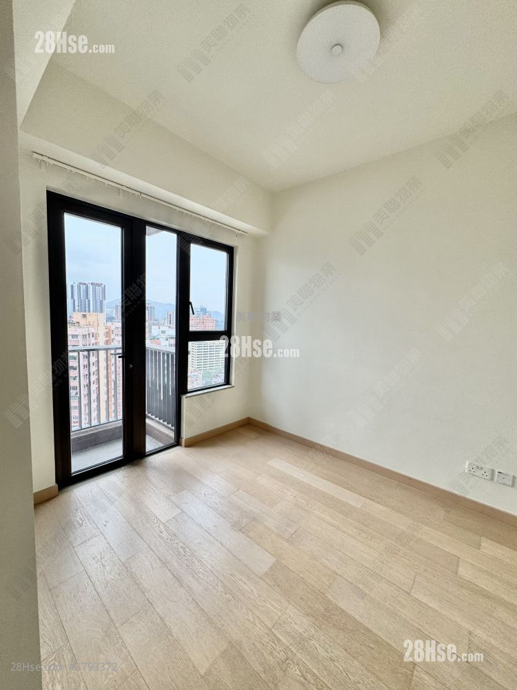 Sol City Sell 3 Bedrooms , 2 Bathrooms 726 ft²