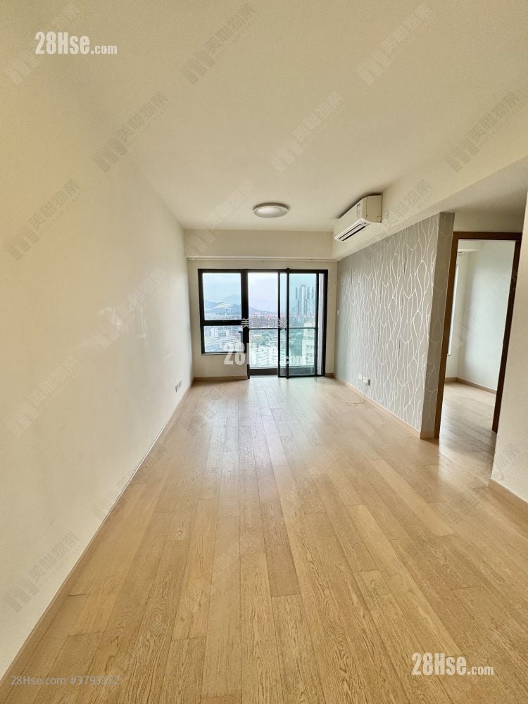 Sol City Sell 3 Bedrooms , 2 Bathrooms 726 ft²