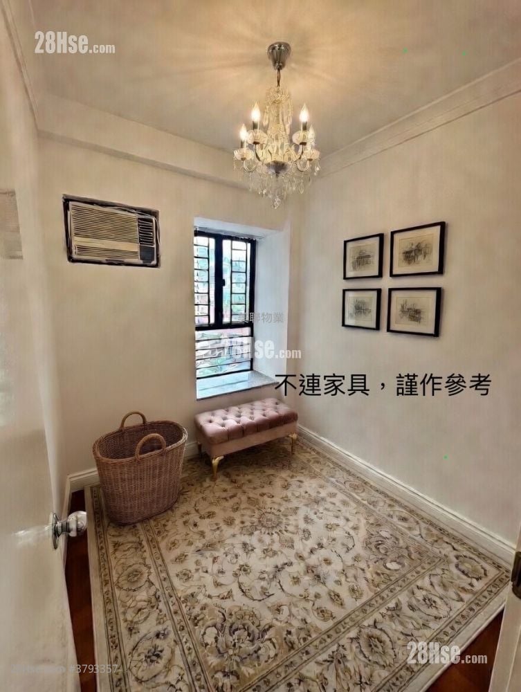 New Town Plaza Sell 3 Bedrooms , 2 Bathrooms 640 ft²