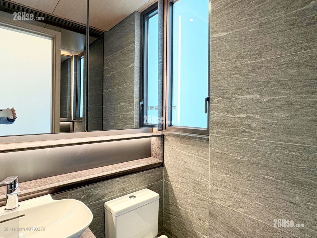 浴室: Kennedy 38 租盘 开放式间隔 , 1 浴室 260 平方尺