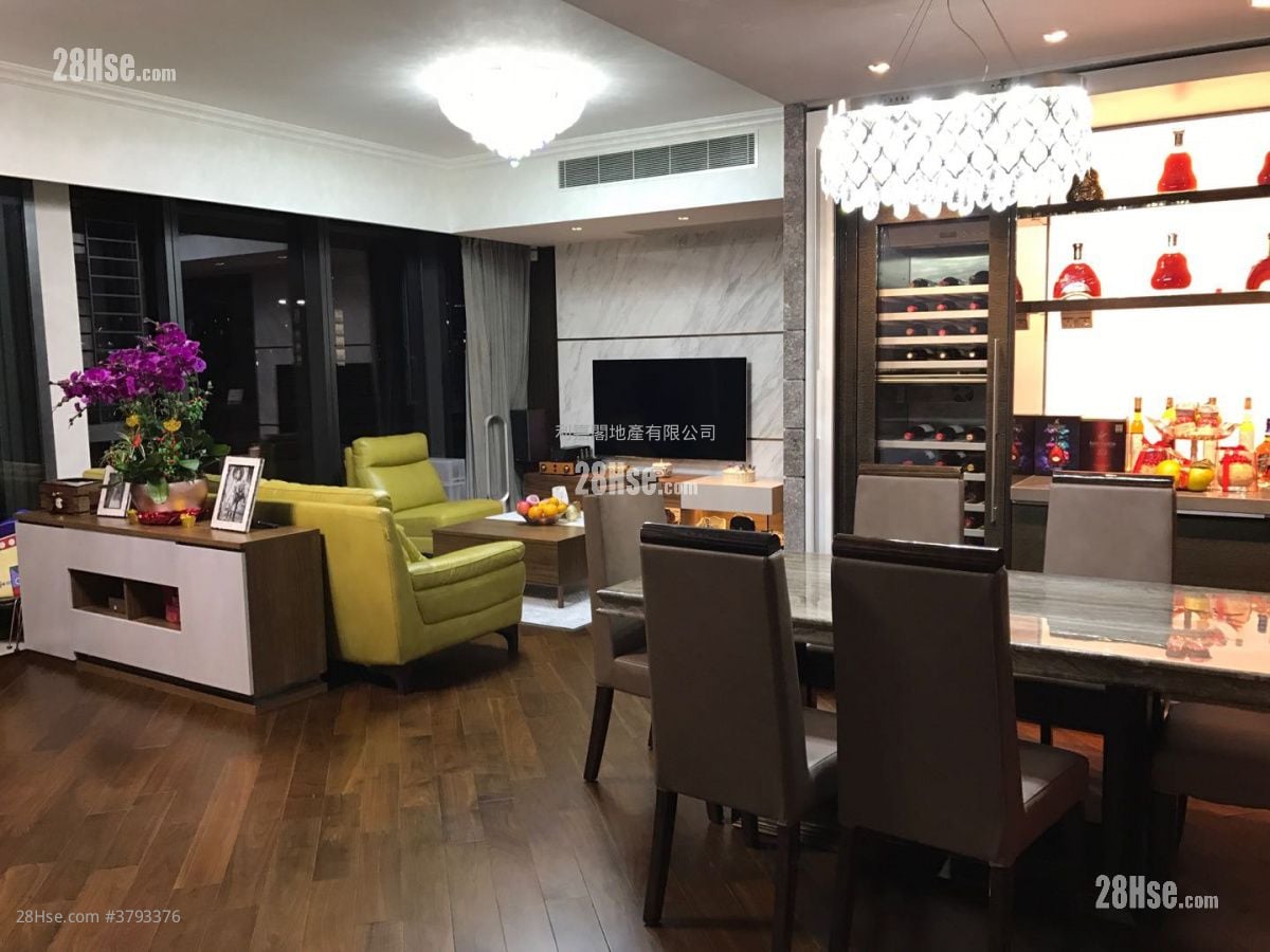 Ultima Sell 4 Bedrooms 1,606 ft²