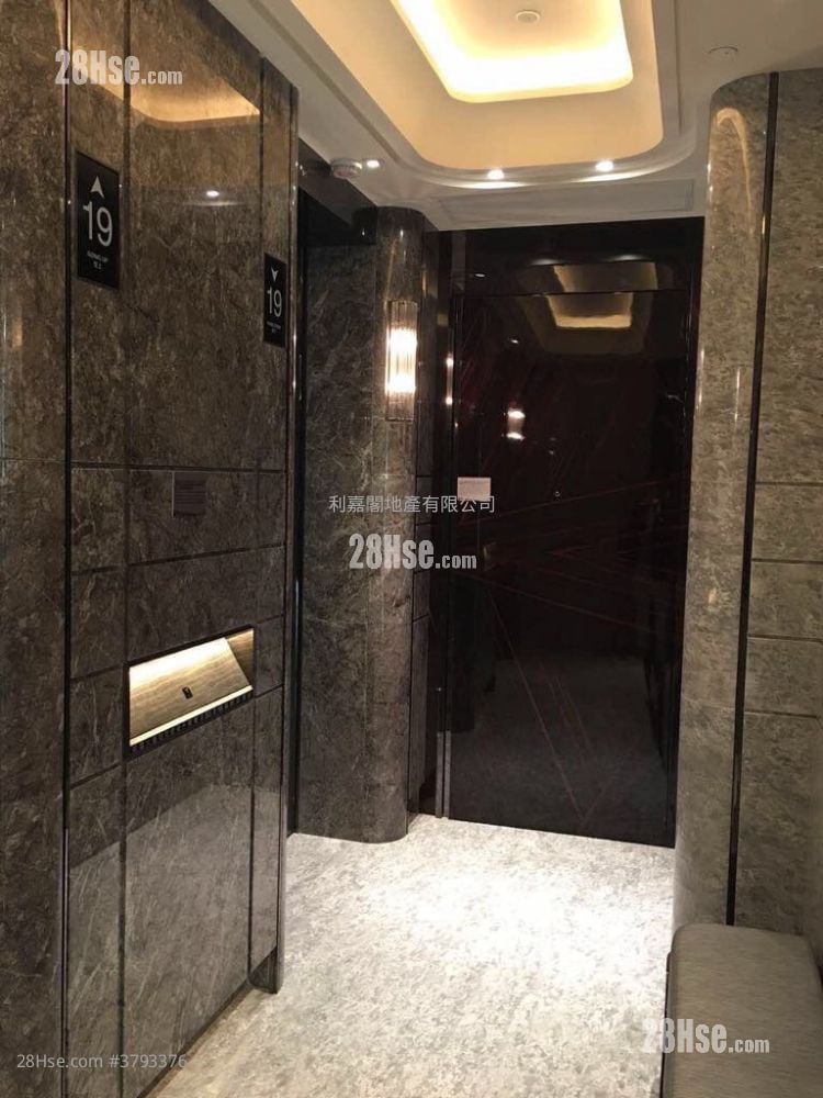 Ultima Sell 4 Bedrooms 1,606 ft²