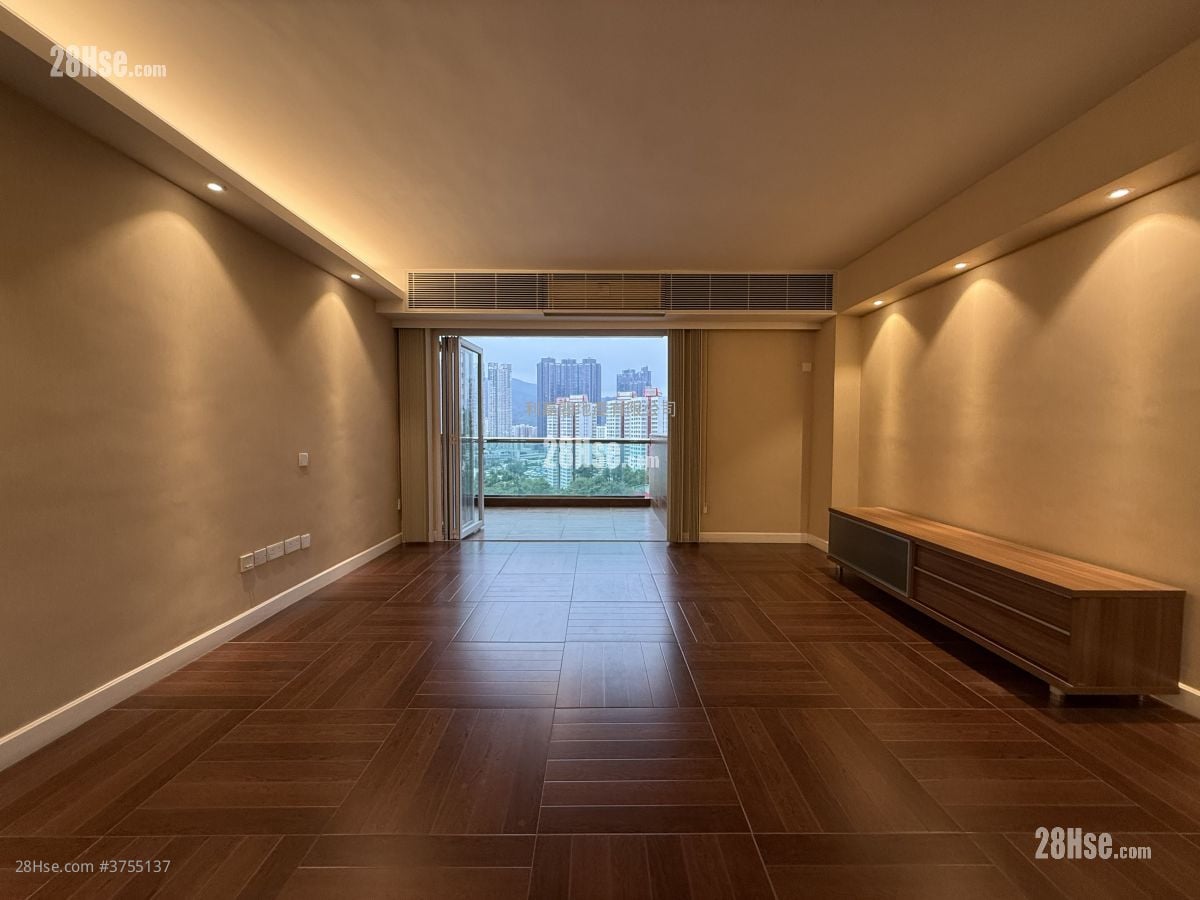 World-Wide Gardens Sell 3 Bedrooms , 2 Bathrooms 1,800 ft²