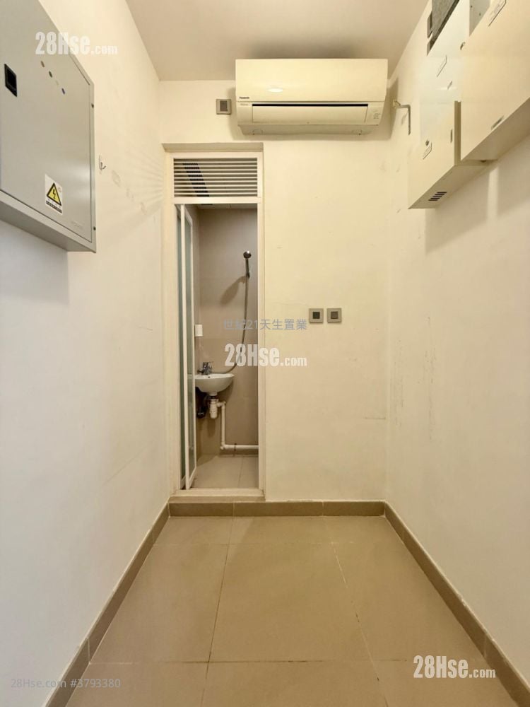 Napa Sell 4 Bedrooms , 3 Bathrooms 1,763 ft²