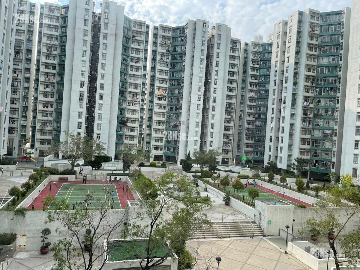Whampoa Garden Sell 3 Bedrooms , 2 Bathrooms 639 ft²