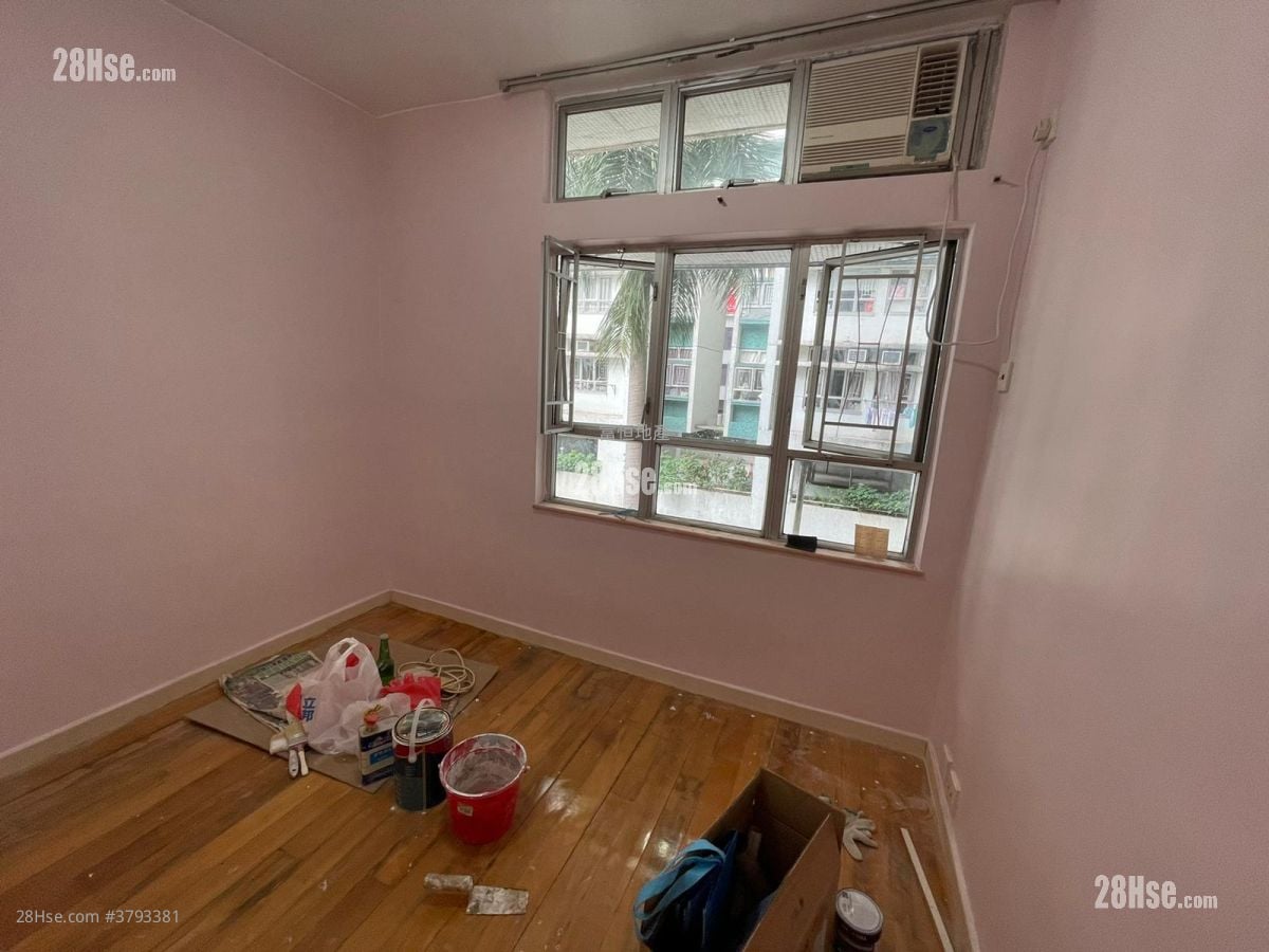 Whampoa Garden Sell 3 Bedrooms , 2 Bathrooms 639 ft²