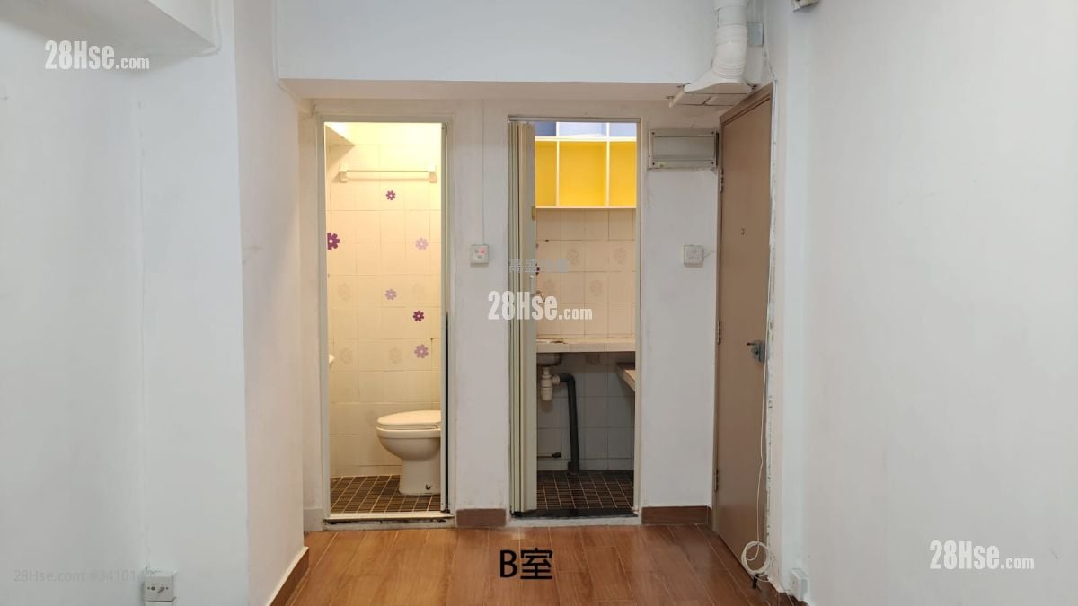 Apartment Sell 3 Bedrooms , 3 Bathrooms 720 ft²