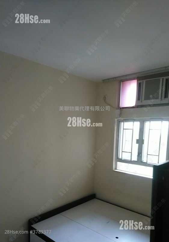 Choi Po Court Sell 1 Bedroom 338 ft²