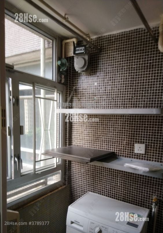 Choi Po Court Sell 1 Bedroom 338 ft²