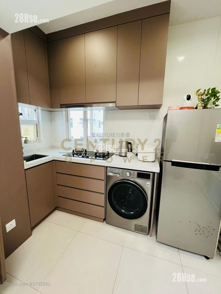 Kam Wai Building Rental 2 Bedrooms , 1 Bathroom 353 ft²
