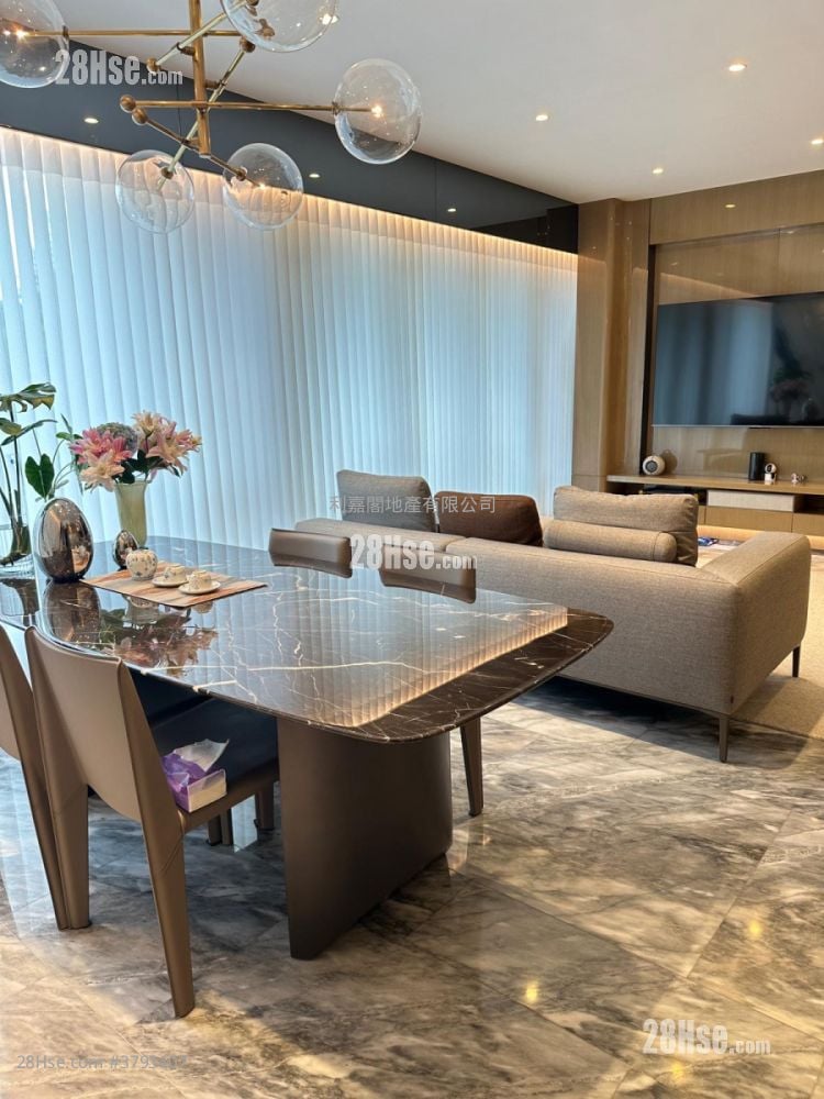 皓畋 售盘 4 房 1,300 平方尺