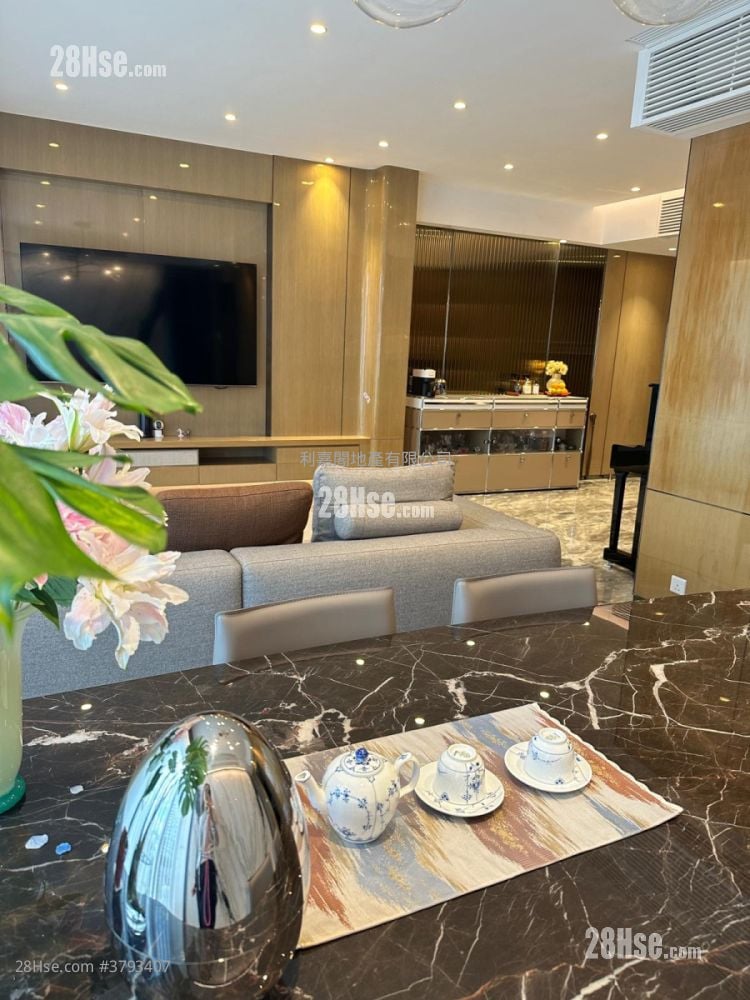 皓畋 售盘 4 房 1,300 平方尺