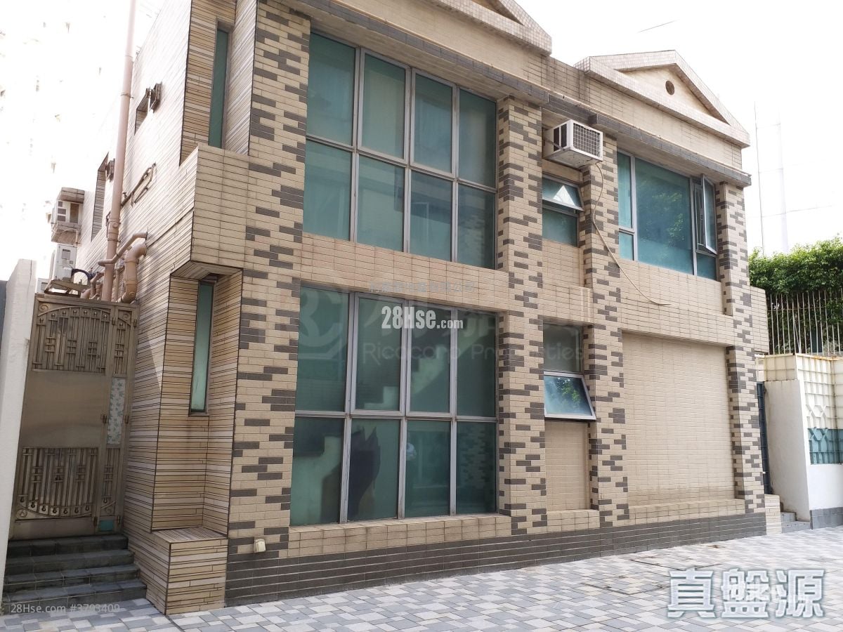 The Arcadia Rental 1,696 ft²