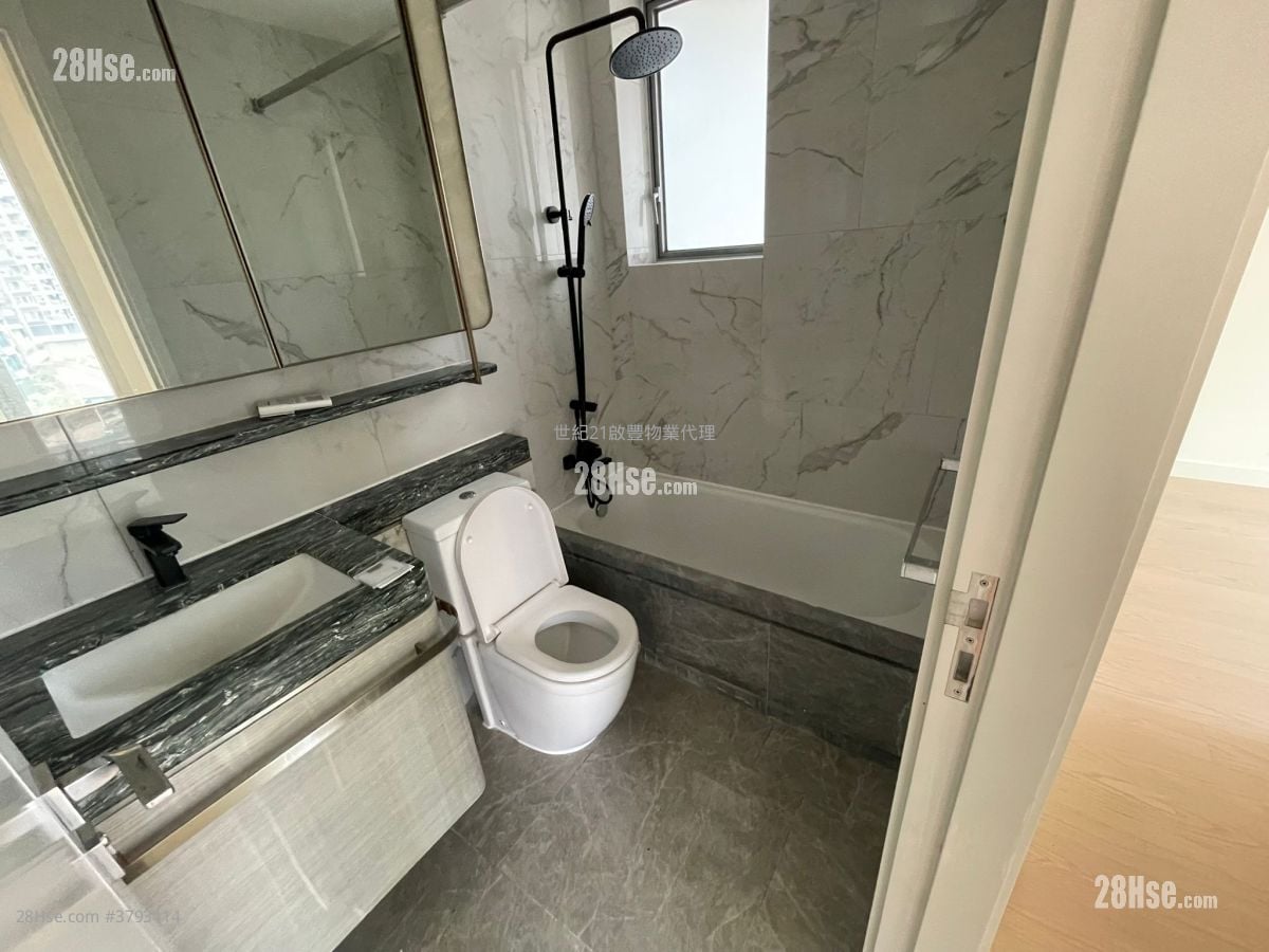 Monaco 租盘 2 房 , 1 浴室 499 平方尺