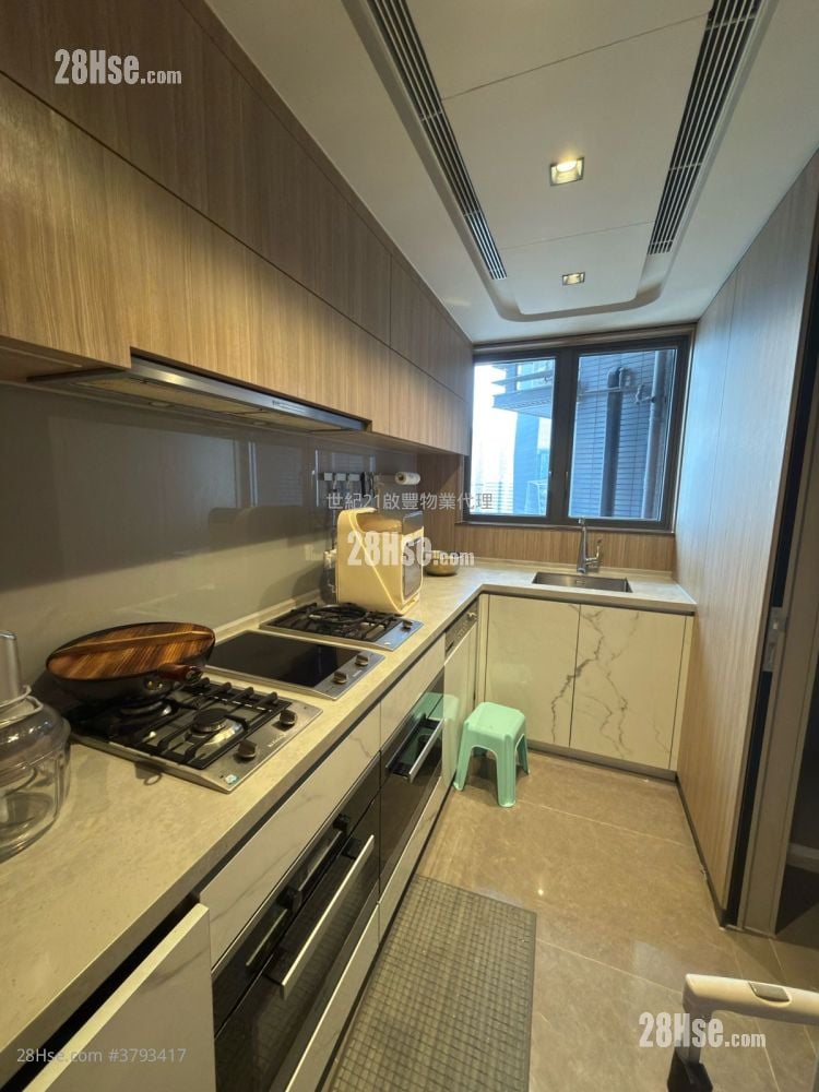 Upper River Bank Rental 4 Bedrooms , 3 Bathrooms 844 ft²