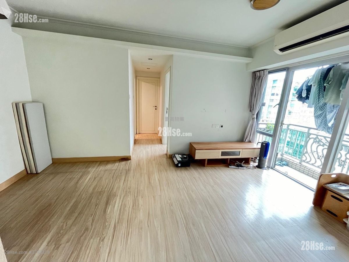 Sky Tower Sell 2 Bedrooms , 1 Bathroom 519 ft²