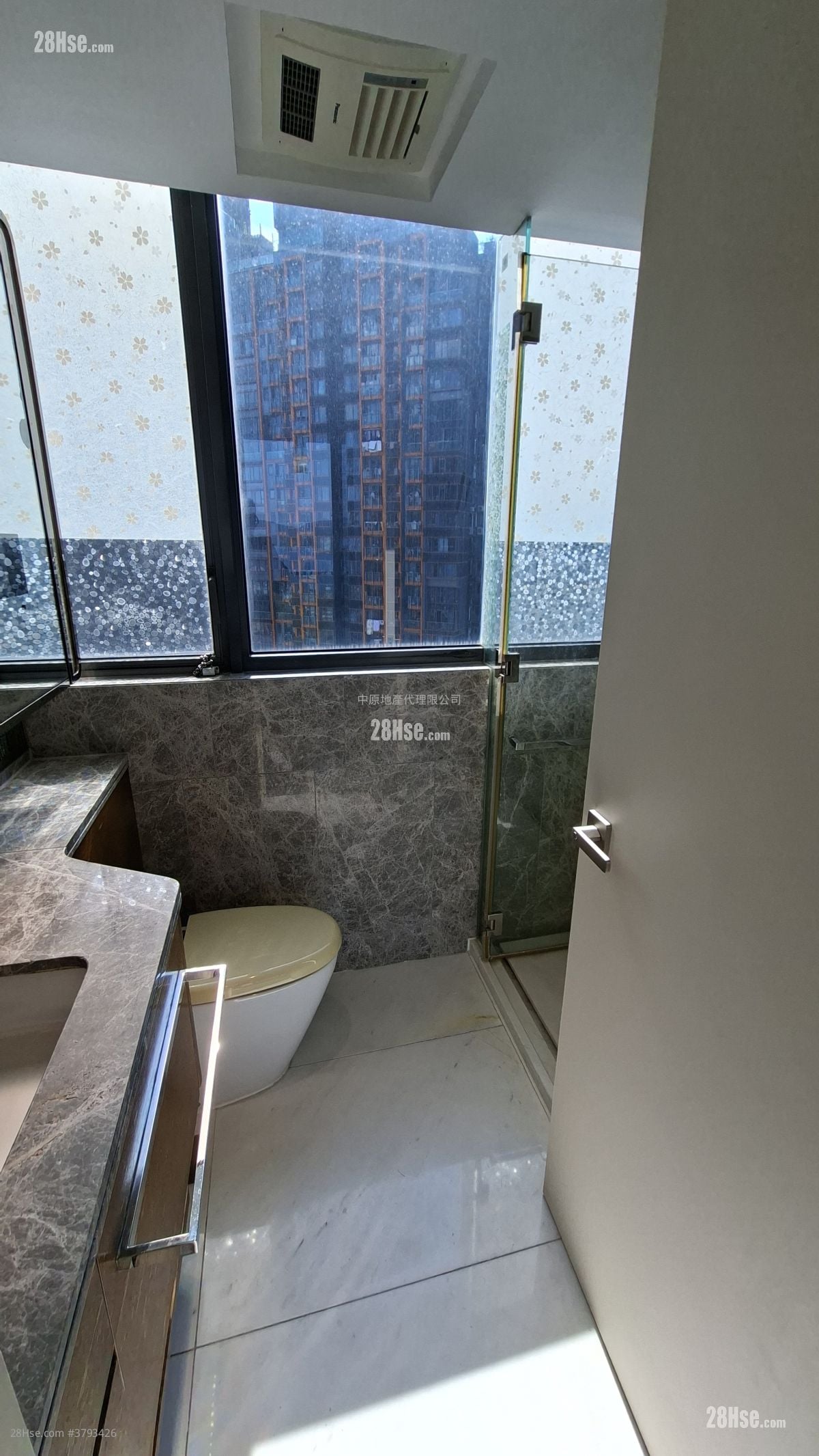 迎海 售盘 2 房 , 3 浴室 828 平方尺