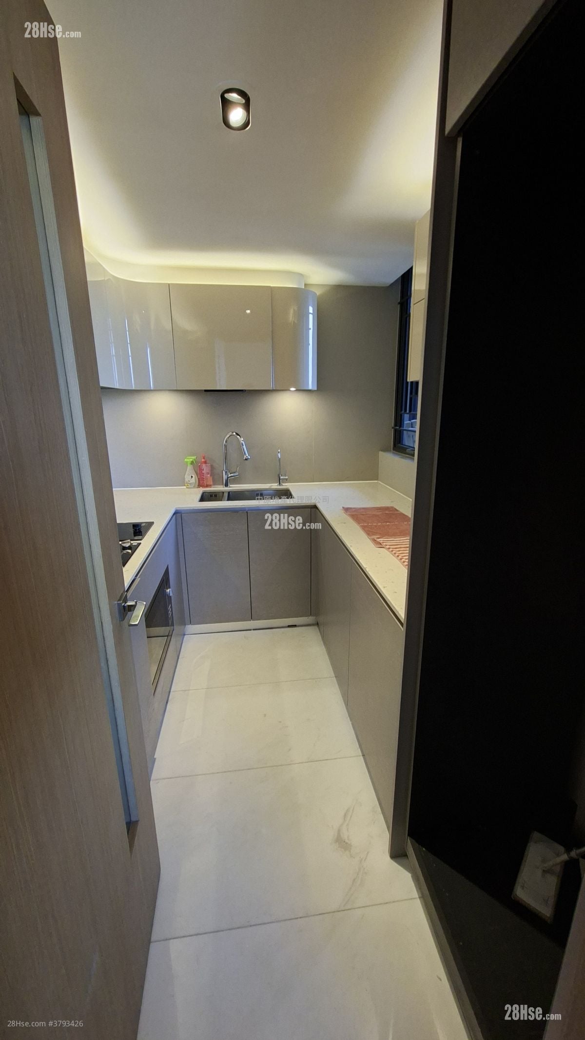 迎海 售盘 2 房 , 3 浴室 828 平方尺