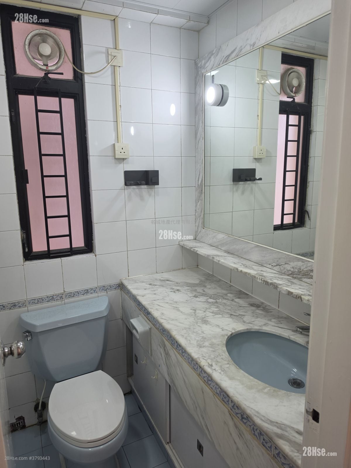 New Town Plaza Sell 3 Bedrooms , 2 Bathrooms 652 ft²