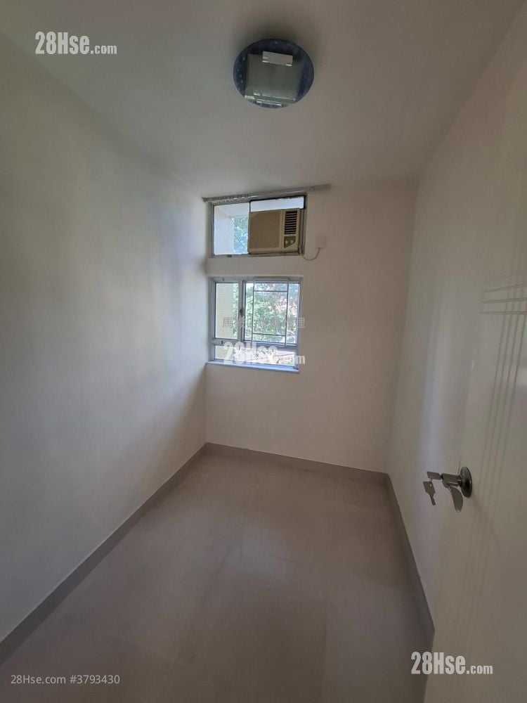 Kam Ying Court Rental 3 Bedrooms , 1 Bathroom 554 ft²