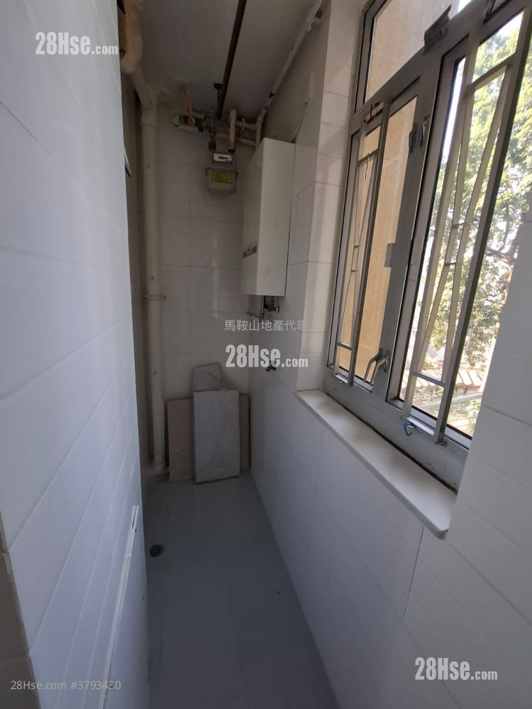 Kam Ying Court Rental 3 Bedrooms , 1 Bathroom 554 ft²