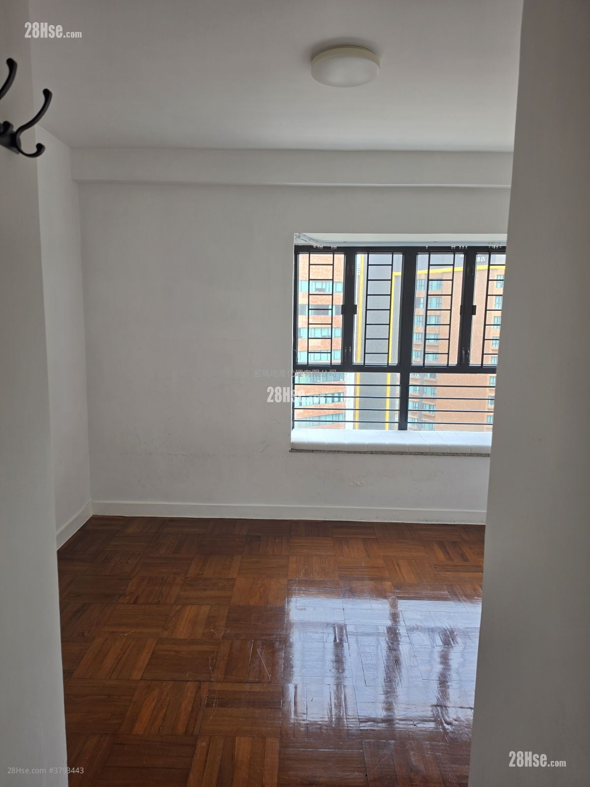 New Town Plaza Sell 3 Bedrooms , 2 Bathrooms 652 ft²