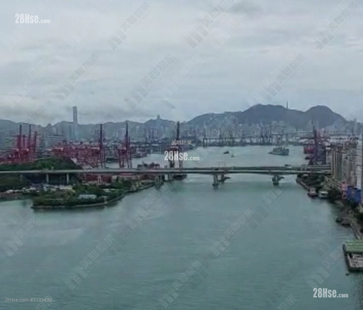 Tierra Verde Sell 4 Bedrooms , 2 Bathrooms 756 ft²