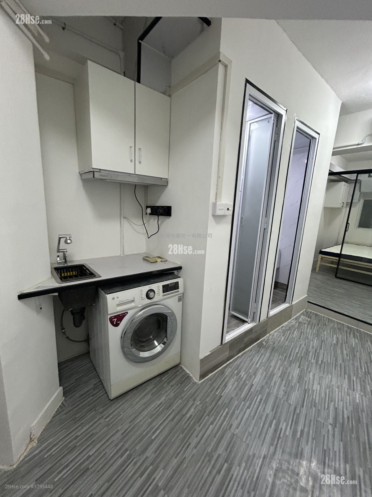 Universal Mansion Rental 2 Bedrooms , 1 Bathroom 250 ft²