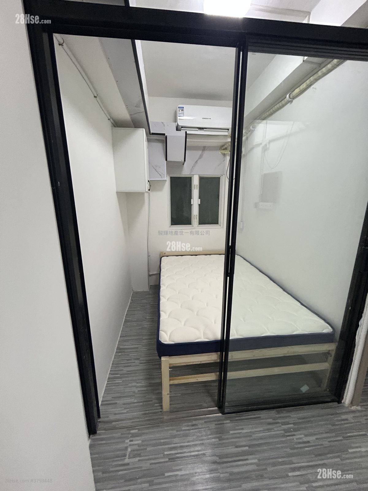 Universal Mansion Rental 2 Bedrooms , 1 Bathroom 250 ft²