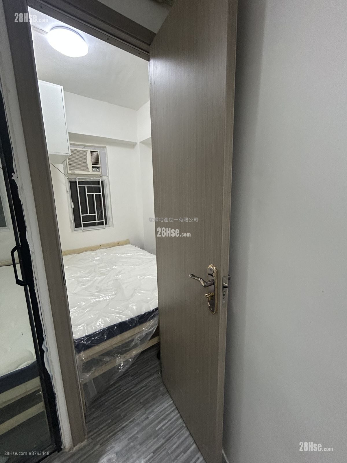 Universal Mansion Rental 2 Bedrooms , 1 Bathroom 250 ft²