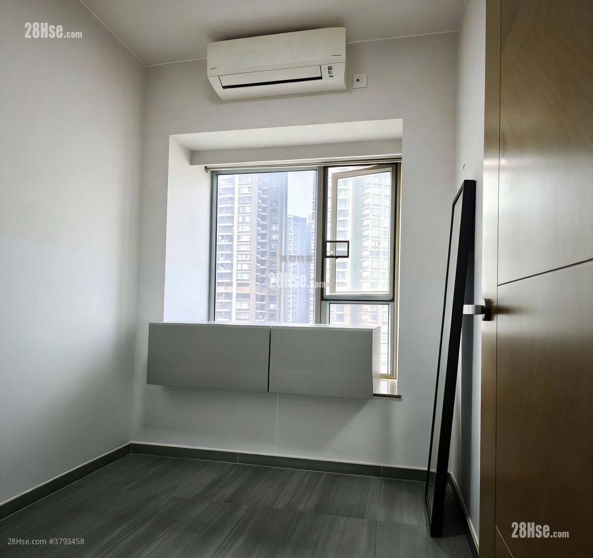 映湾园 售盘 3 房 , 2 浴室 940 平方尺