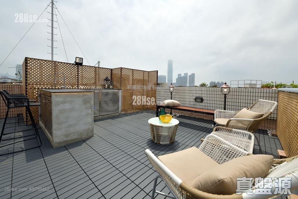 King's Park Villa Sell 3 Bedrooms 1,812 ft²