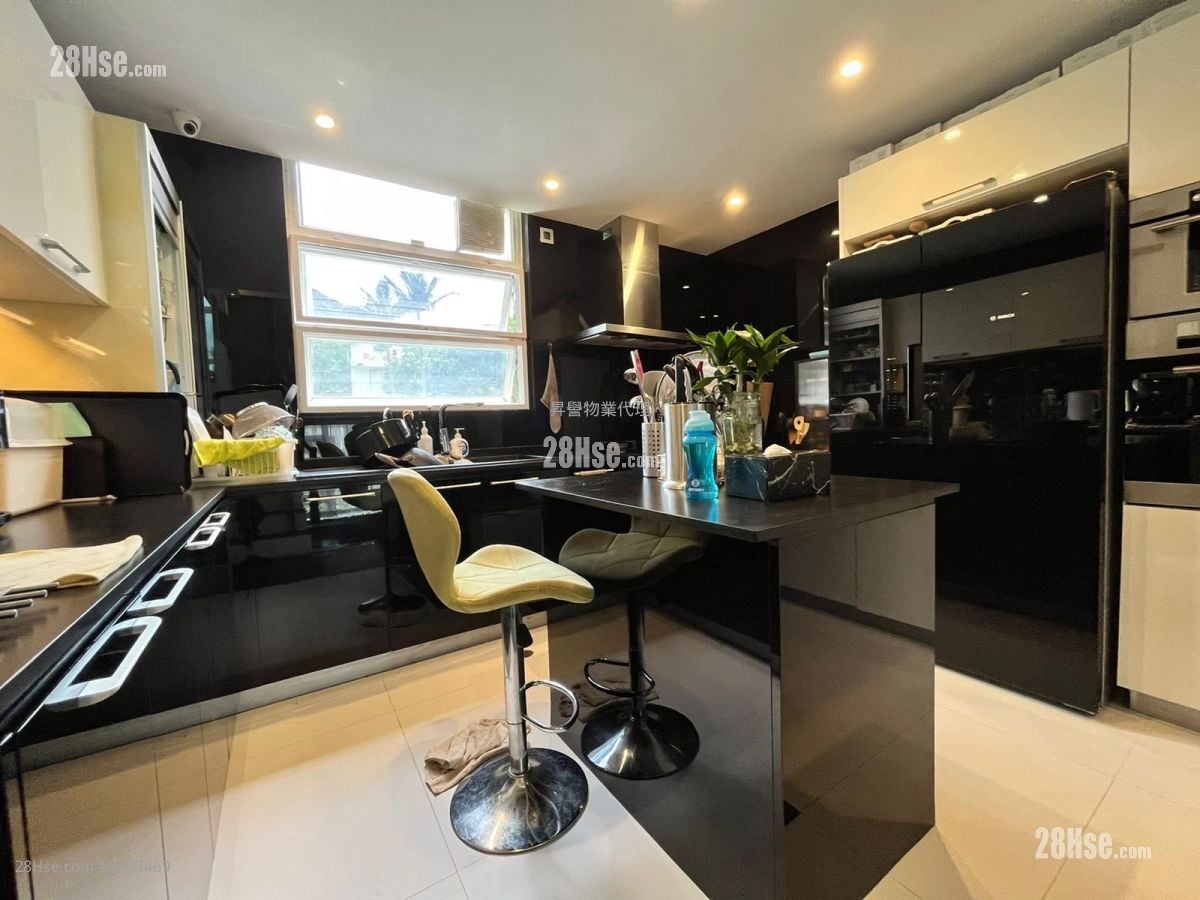 御花园 售盘 3 房 , 3 浴室 1,234 平方尺