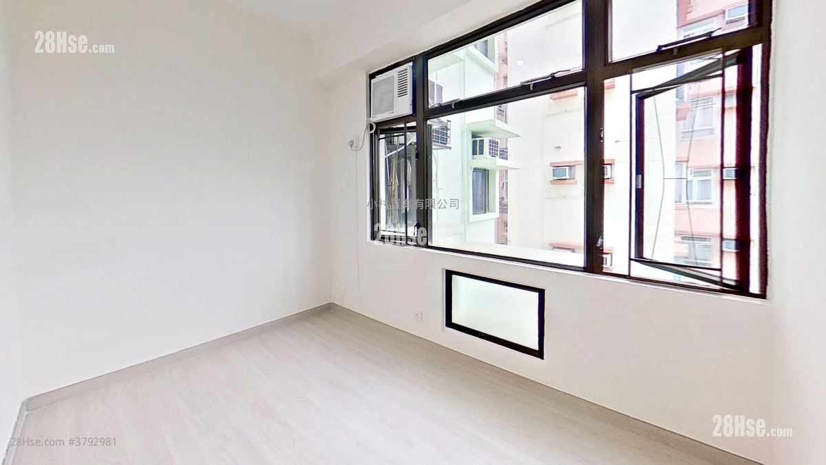 bedroom 3: Fook Chi Building Rental 3 Bedrooms , 1 Bathroom 513 ft²