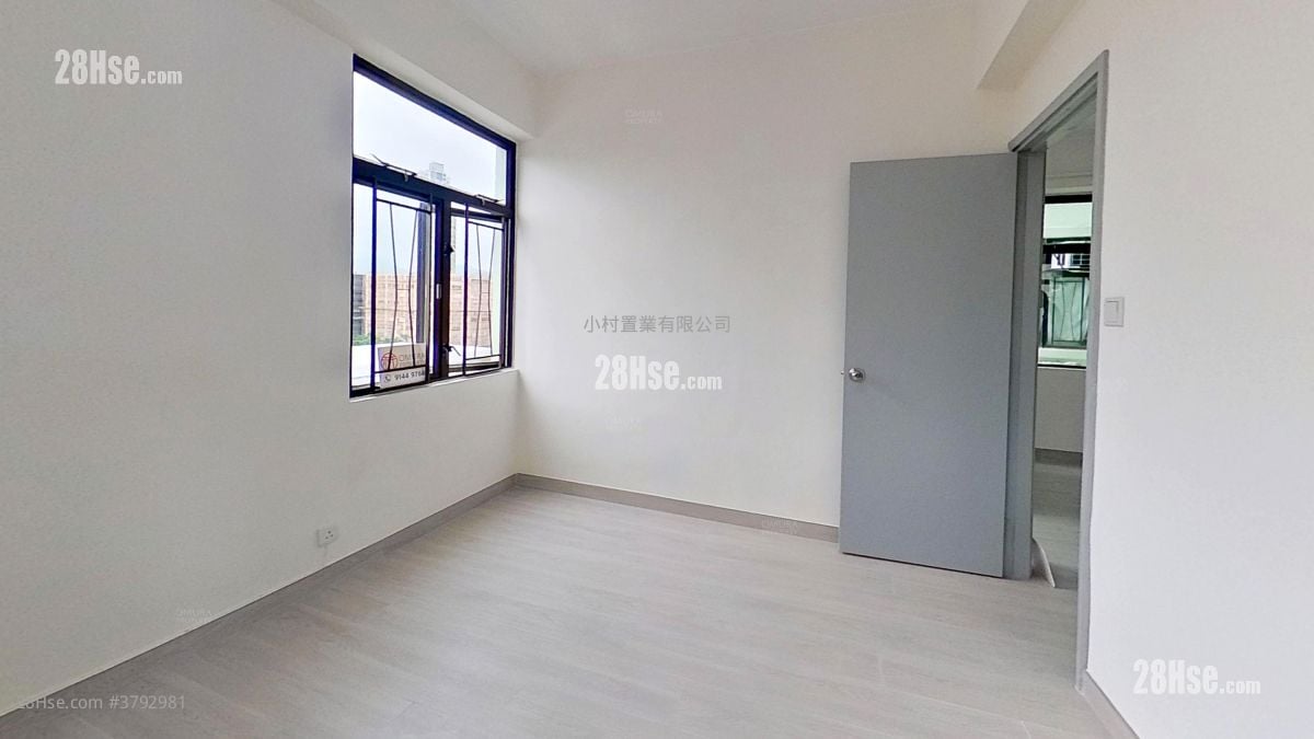 master room: Fook Chi Building Rental 3 Bedrooms , 1 Bathroom 513 ft²