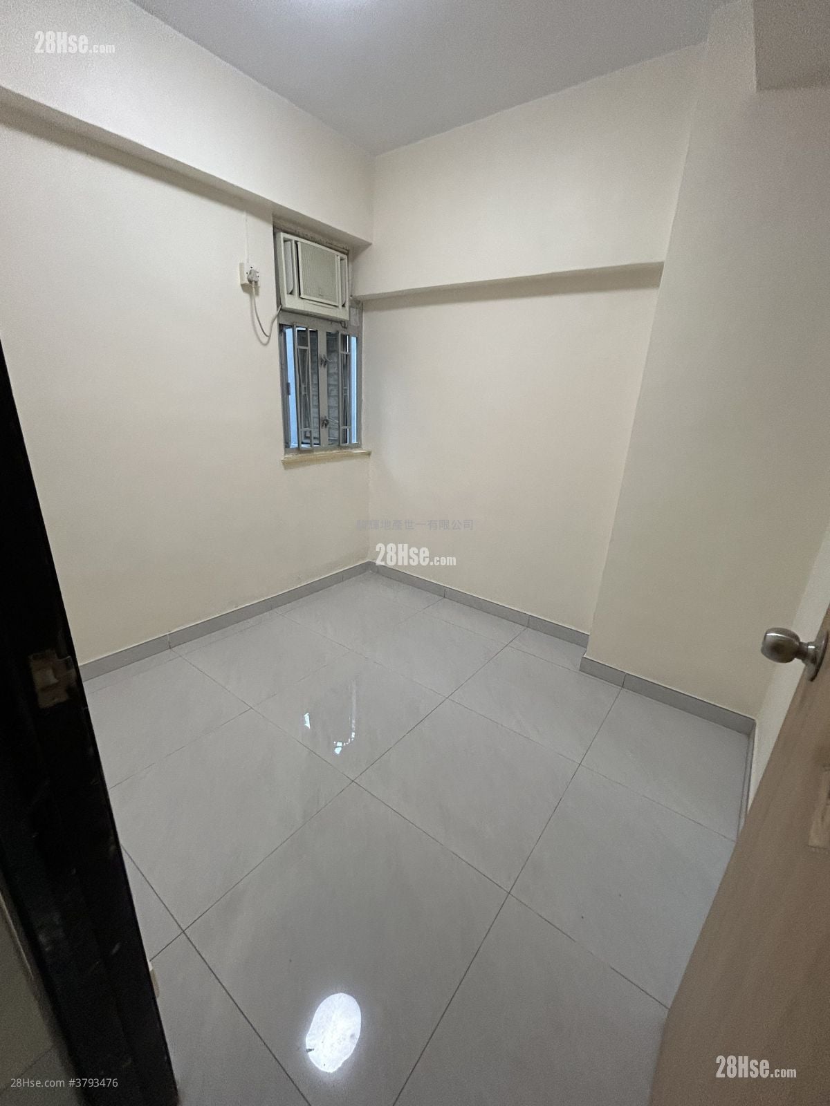 King's Mansion Rental 2 Bedrooms , 1 Bathroom 438 ft²